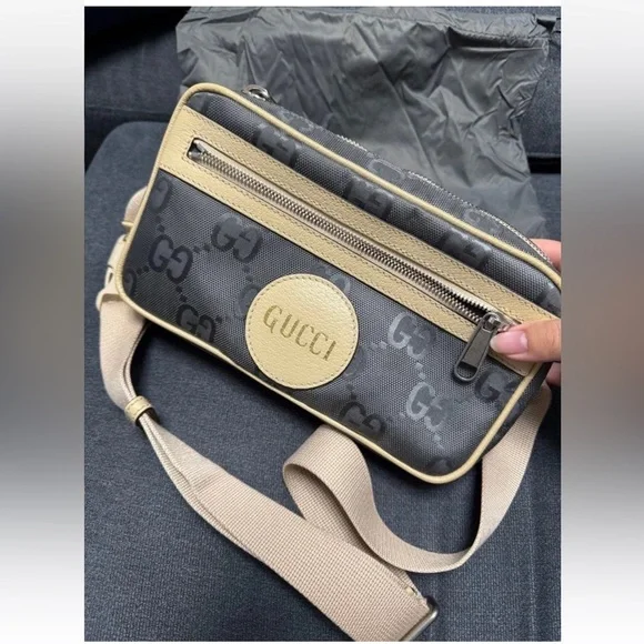 Gucci Black and Tan Belt Bag - Picture 3 of 4